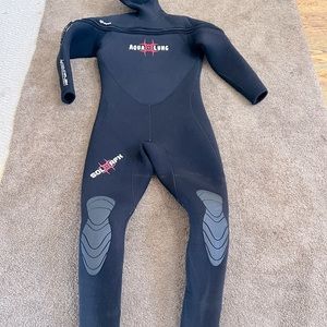 AquaLung Black Semi Dry Wetsuit